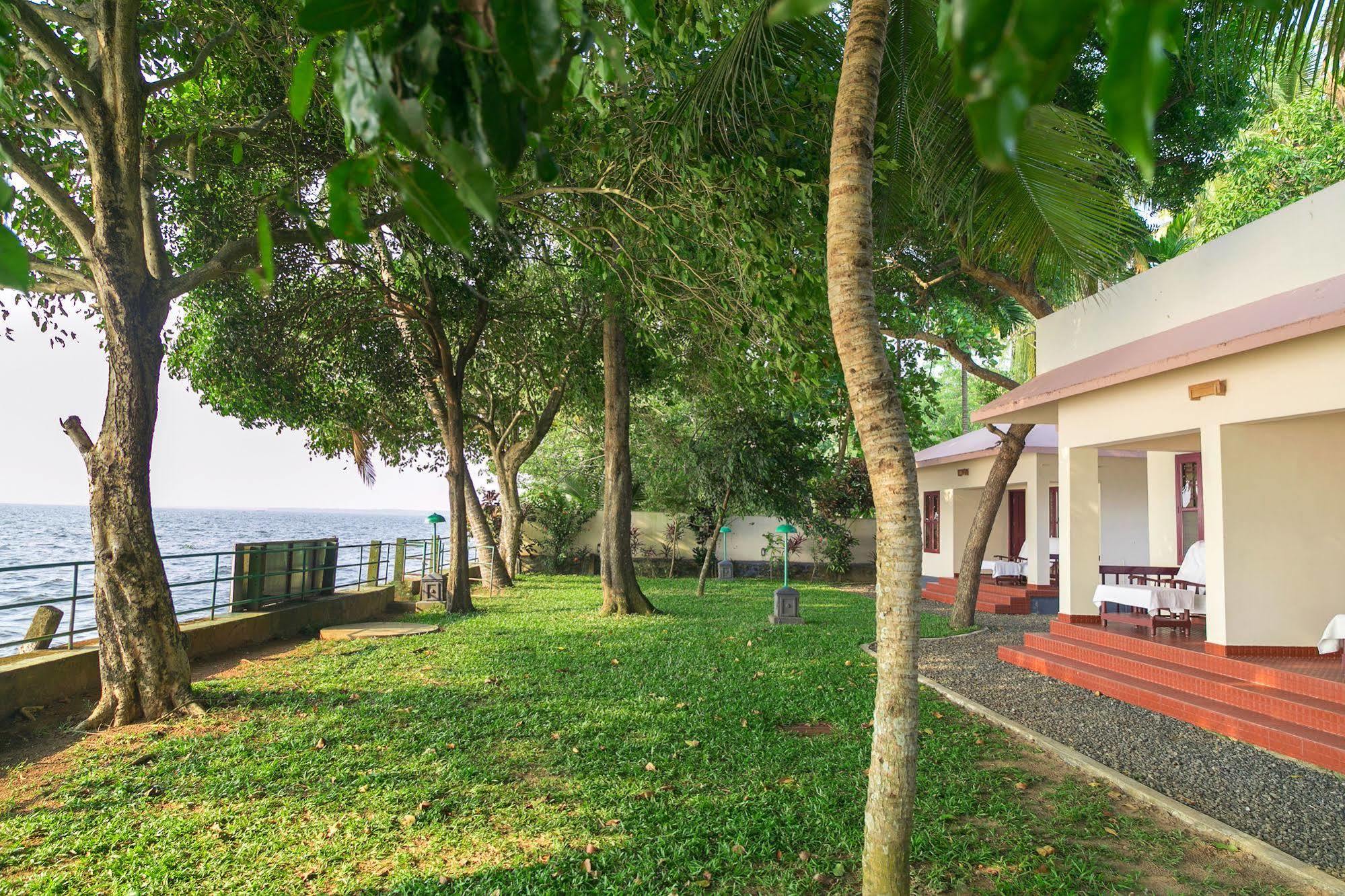 Illikkalam Lakeside Cottages Kumarakom Exterior foto
