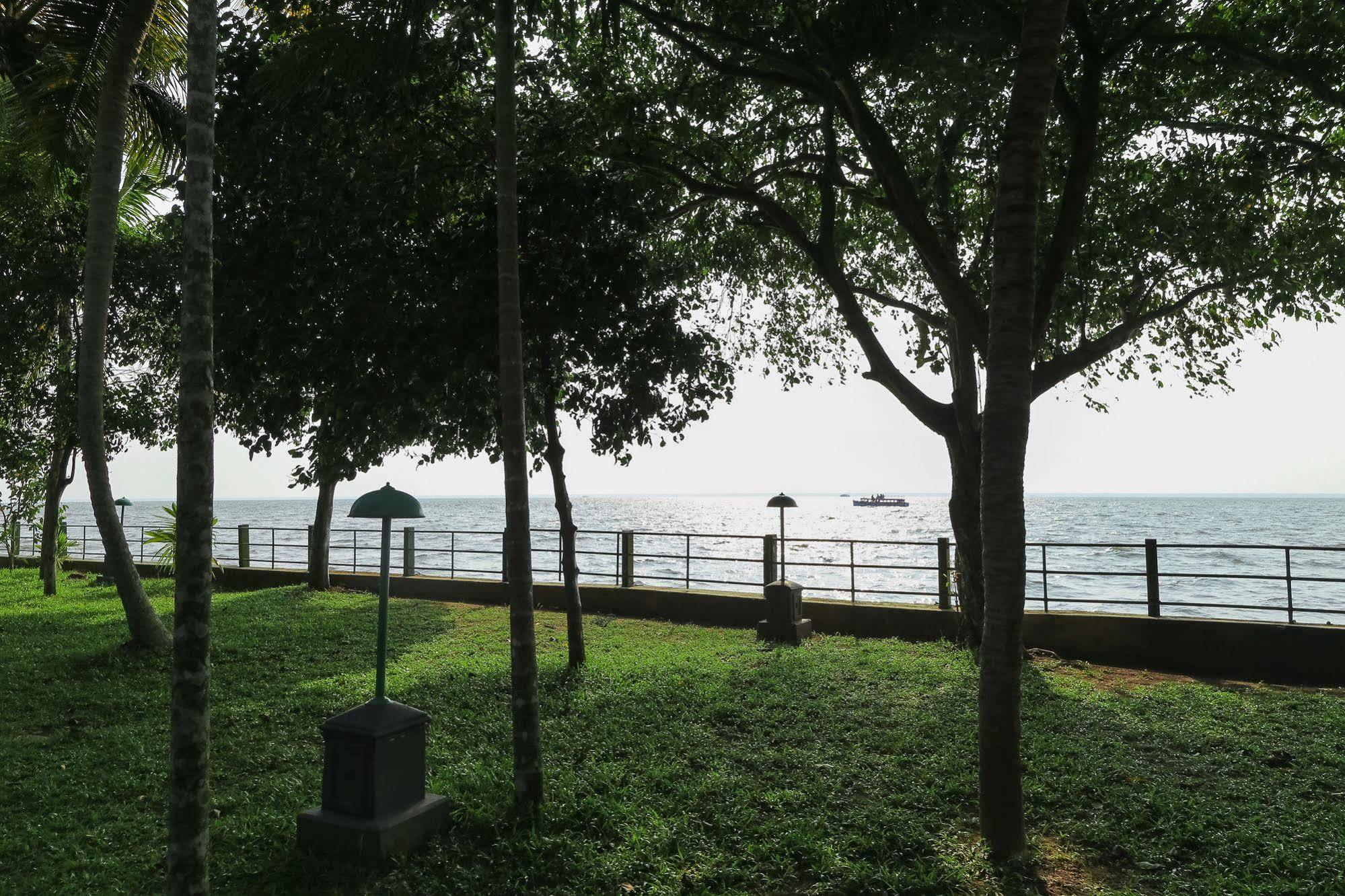 Illikkalam Lakeside Cottages Kumarakom Exterior foto